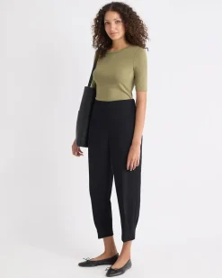 Black Mid-Rise Tapered-Leg Flowy Jogger Pant