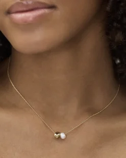 Delicate Necklace with Freshwater Pearl