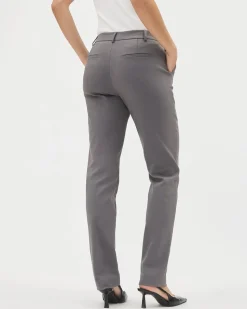 Limitless Mid-Rise Long Slim-Leg Signature Pant