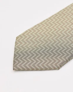 Regular Green Tie with Zigzag Pattern