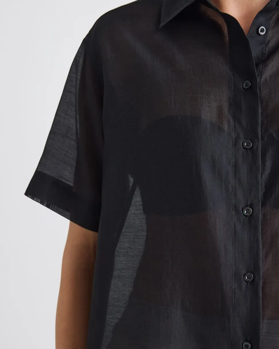 Short-Sleeve Buttoned-Down Blouse with Shirt Collar