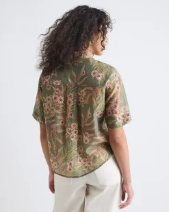 Short-Sleeve Buttoned-Down Blouse with Shirt Collar