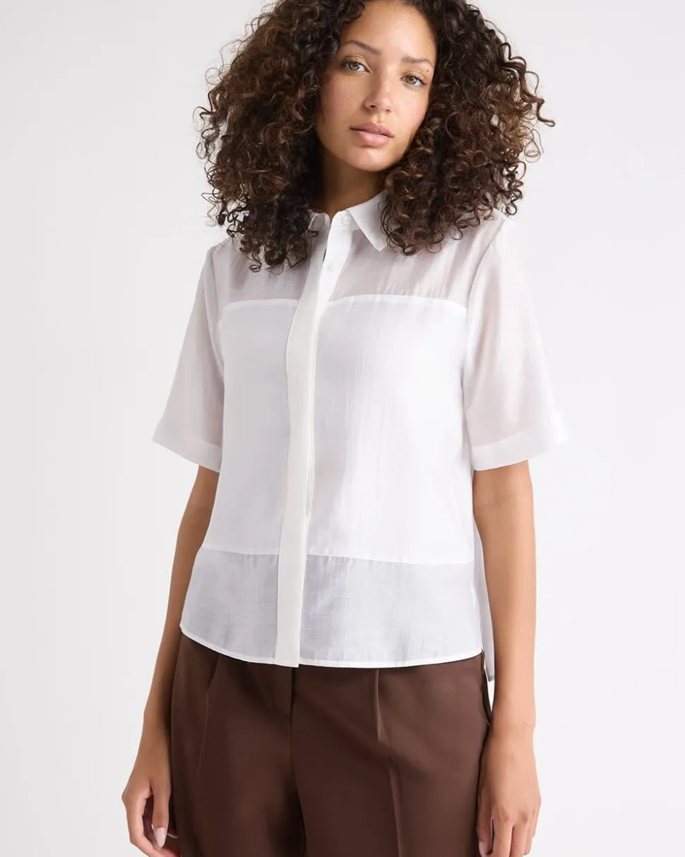 Short-Sleeve Buttoned-Down Blouse with Shirt Collar
