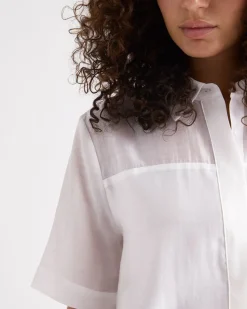 Short-Sleeve Buttoned-Down Blouse with Shirt Collar