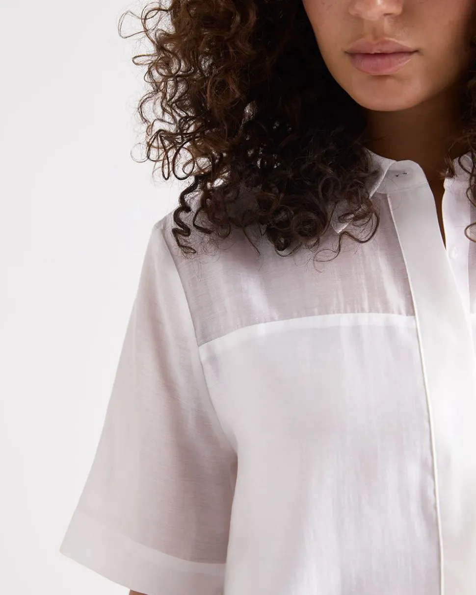 Short-Sleeve Buttoned-Down Blouse with Shirt Collar