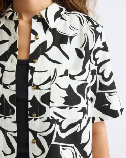 Short-Sleeve Linen-Blend Blouse with Shirt Collar