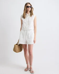 Sleeveless Buttoned-Down Blouse with Eyelet Pattern